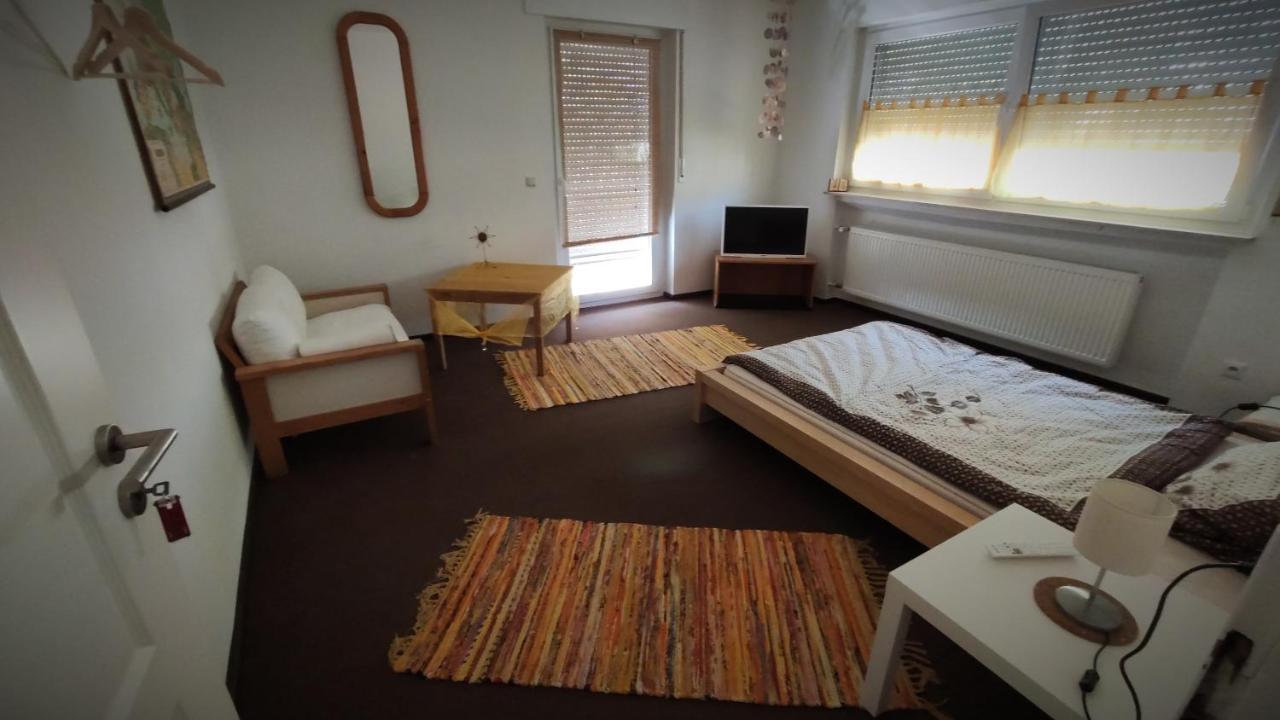 Monteur Unterkunft Gaestewohnung Ferienwohnung - Haus Huth Freigericht Εξωτερικό φωτογραφία